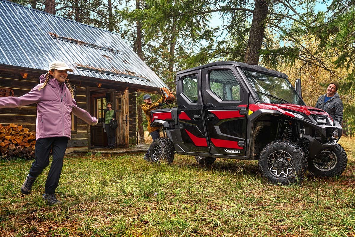 2025 Kawasaki RIDGE CREW HVAC Candy Persimmon Red