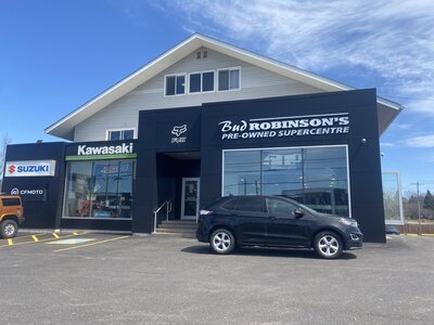 2015 FORD EDGE SPORT AWD WITH SUNROOF, HEATED AND COOLED SEATS, REARVIEW CAMERA AND NAVIGATION!!