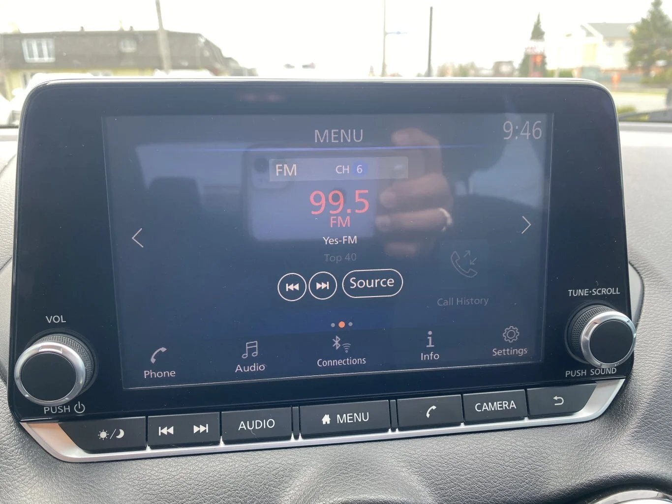 2020 NISSAN SENTRA SR FWD WITH SUNROOF, LEATHER SEATS, HEATED SEATS, HEATED STEERING WHEEL, REAR VIEW CAMERA AND SNOW TIRES!!