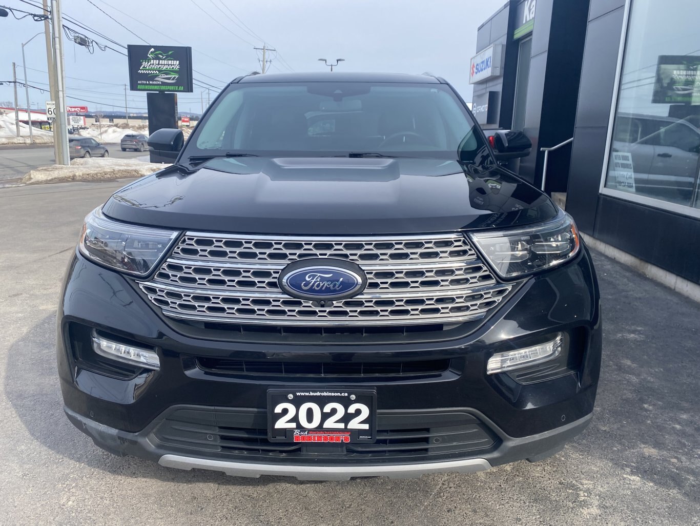 2022 FORD EXPLORER LIMITED 4X4 ( PREVIOUS RENTAL ) 3RD ROW SEATING WITH SUNROOF, LEATHER SEATS, POWER TRUNK, HEATED SEATS, HEATED STEERING WHEEL, REMOTE START, REAR VIEW CAMERA AND NAVIGATION!!