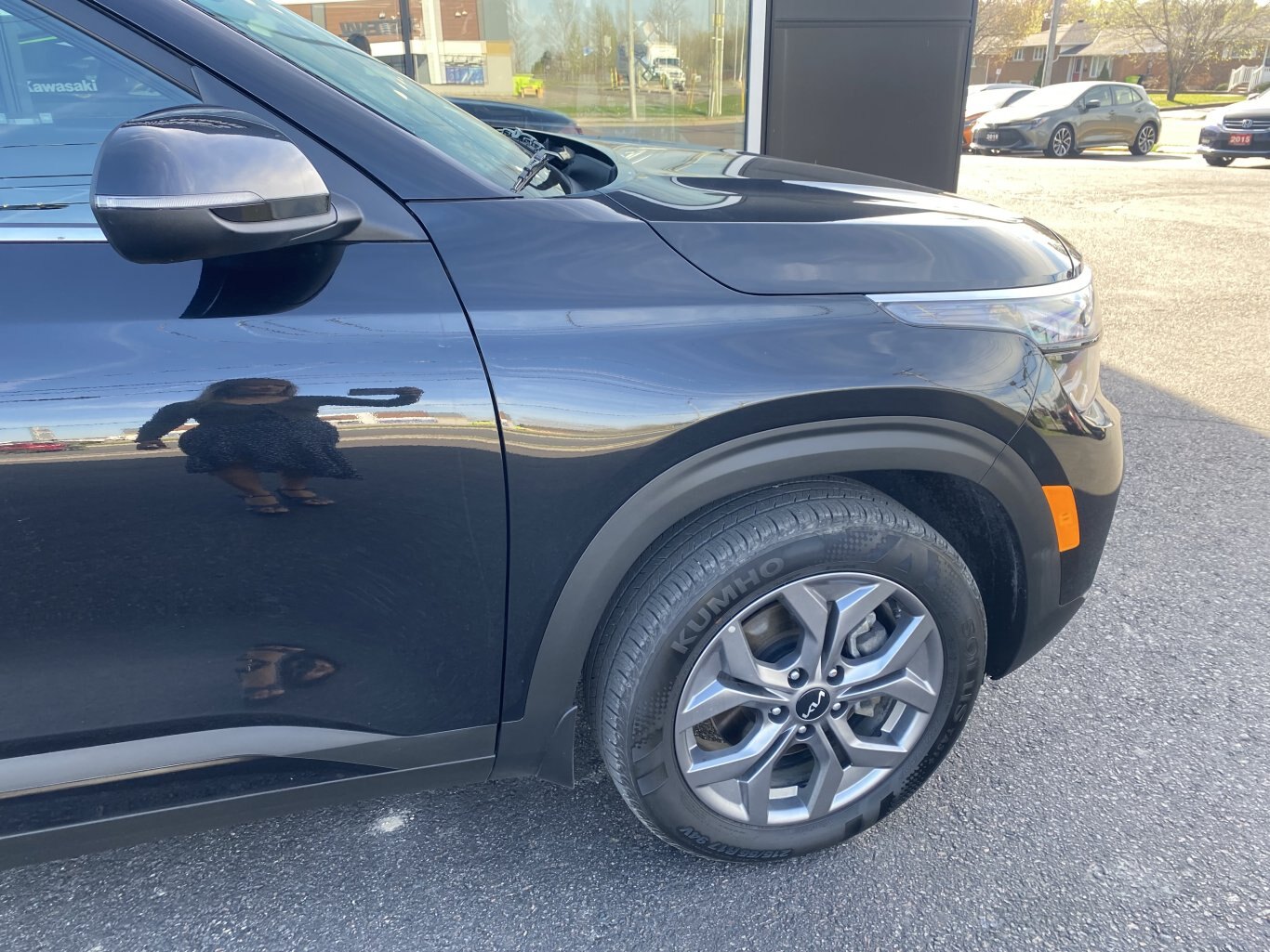 2025 KIA SELTOS EX AWD ( PREVIOUS RENTAL ) WITH SUNROOF, LEATHER SEATS, HEATED SEATS, HEATED STEERING WHEEL AND REAR VIEW CAMERA!!