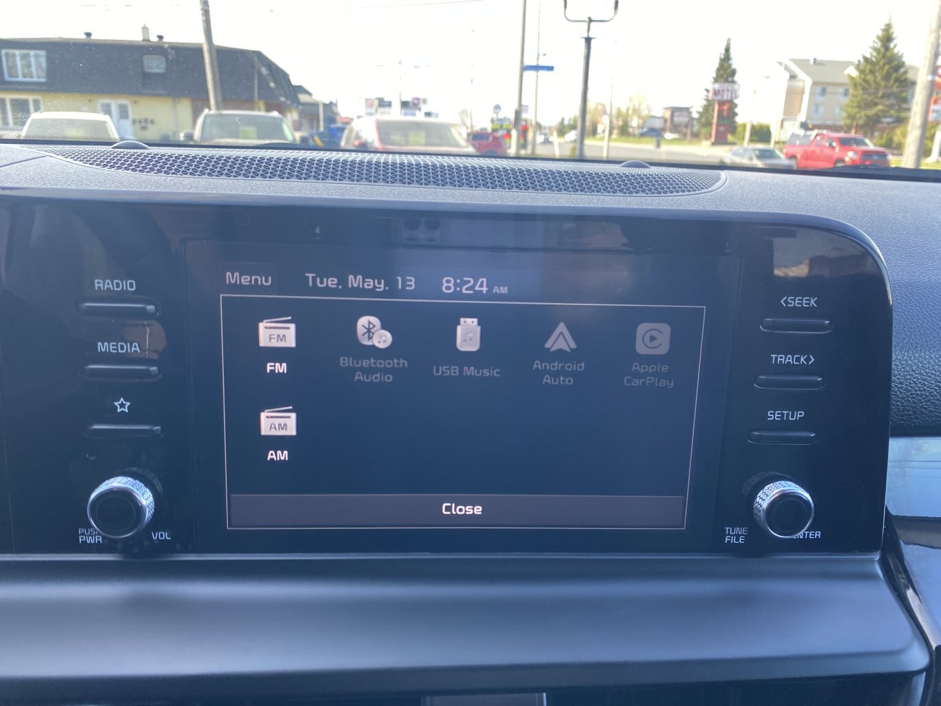 2025 KIA SELTOS EX AWD ( PREVIOUS RENTAL ) WITH SUNROOF, LEATHER SEATS, HEATED SEATS, HEATED STEERING WHEEL AND REAR VIEW CAMERA!!