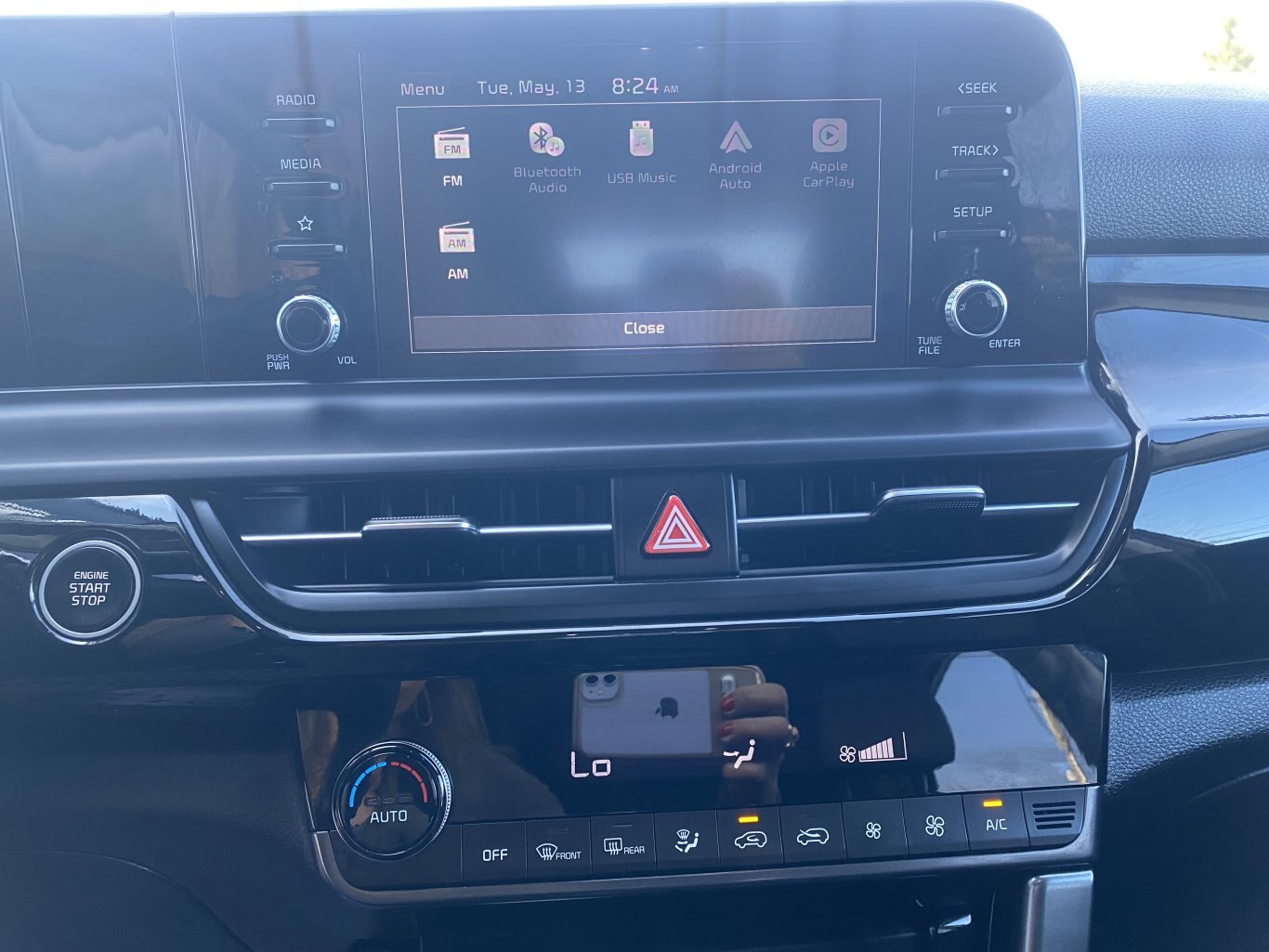 2025 KIA SELTOS EX AWD ( PREVIOUS RENTAL ) WITH SUNROOF, LEATHER SEATS, HEATED SEATS, HEATED STEERING WHEEL AND REAR VIEW CAMERA!!