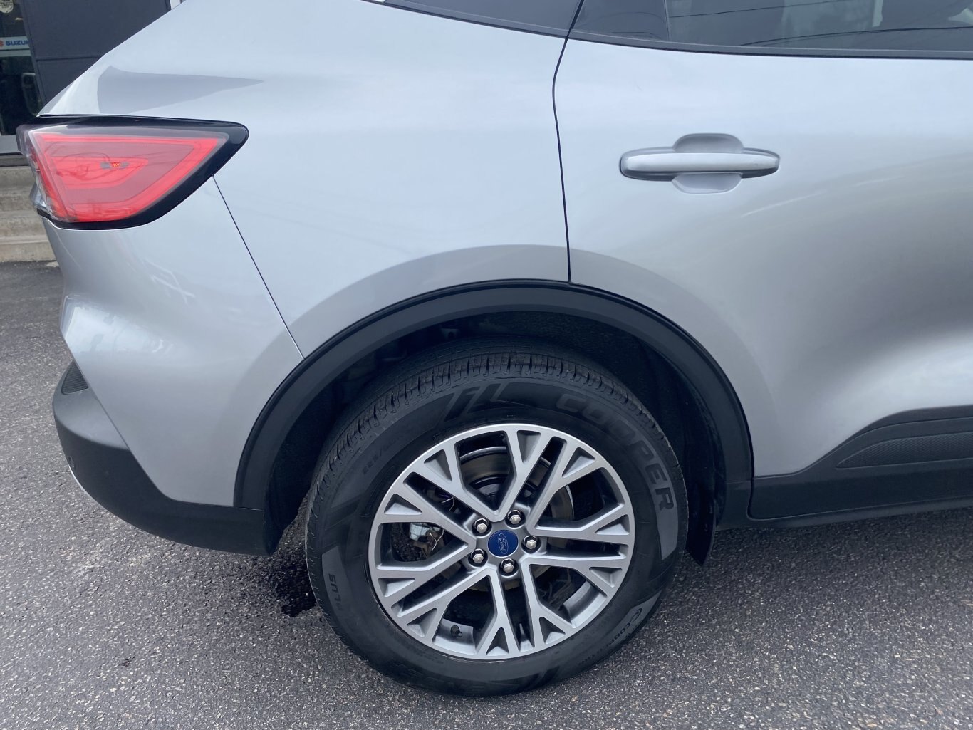 2022 FORD ESCAPE SEL AWD (PREVIOUS RENTAL) WITH LEATHER SEATS, HEATED SEATS, SUNROOF, REARVIEW CAMERA, HEATED STEERING WHEEL , NAVIGATION AND REMOTE START!!