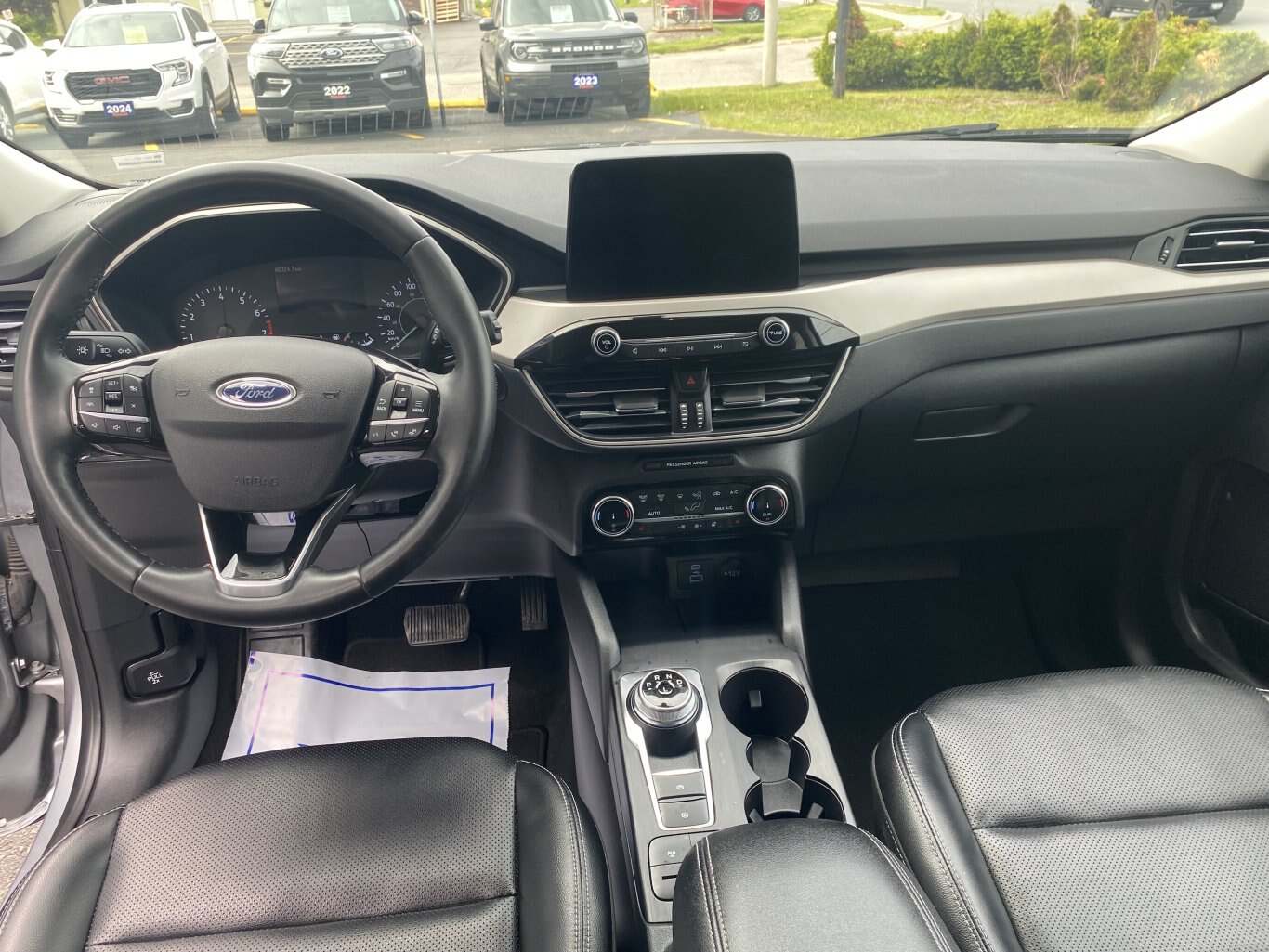 2022 FORD ESCAPE SEL AWD (PREVIOUS RENTAL) WITH LEATHER SEATS, HEATED SEATS, SUNROOF, REARVIEW CAMERA, HEATED STEERING WHEEL , NAVIGATION AND REMOTE START!!