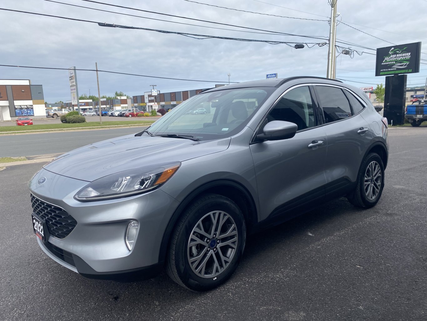 2022 FORD ESCAPE SEL AWD (PREVIOUS RENTAL) WITH LEATHER SEATS, HEATED SEATS, SUNROOF, REARVIEW CAMERA, HEATED STEERING WHEEL , NAVIGATION AND REMOTE START!!