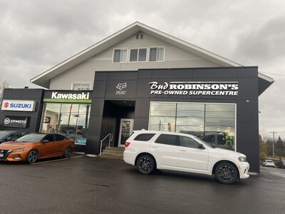 2022 DODGE DURANGO SXT AWD 3RD ROW SEATING WITH HEATED SEATS, HEATED STEERING WHEEL, REARVIEW CAMERA, REMOTE START AND NAVIGATION!!