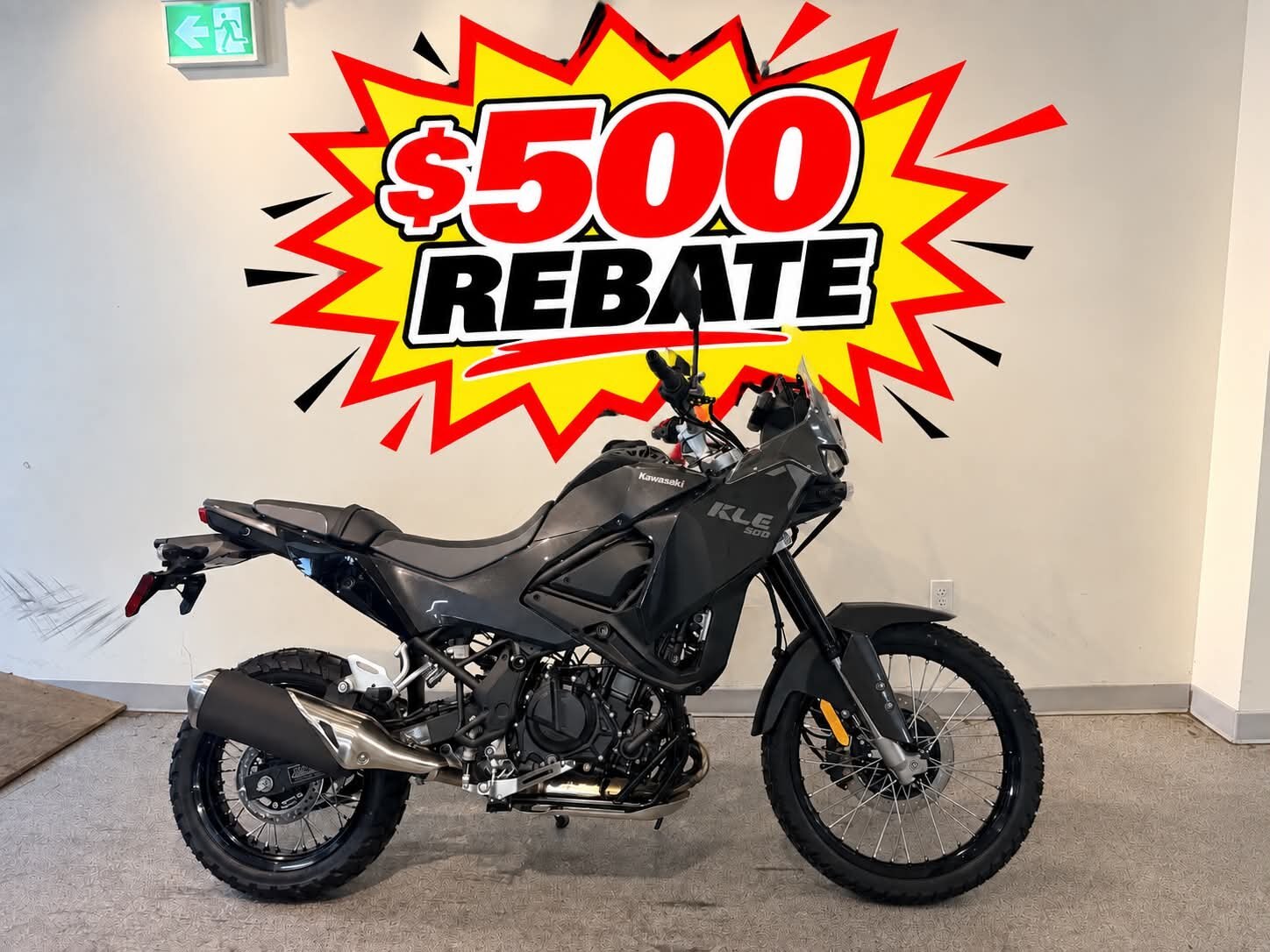 2026 Kawasaki KLE500 Metallic Carbon Gray / Ebony (IN STOCK)