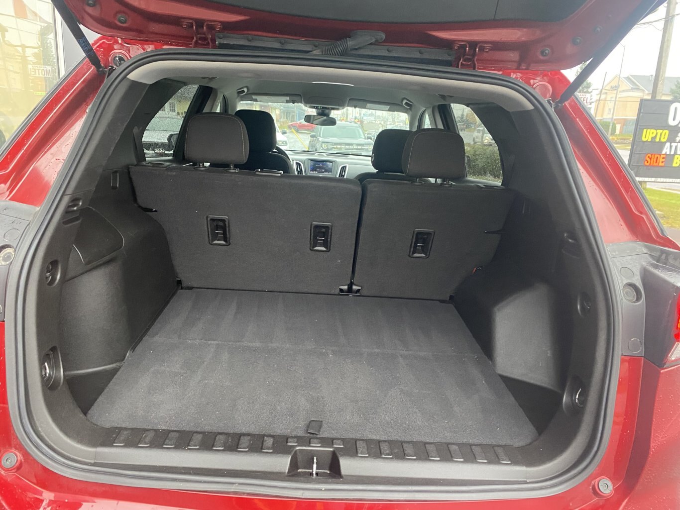 2022 CHEVROLET EQUINOX LT AWD (PREVIOUS RENTAL) WITH HEATED SEATS, REARVIEW CAMERA, ONSTAR SERVICES AND REMOTE START!!