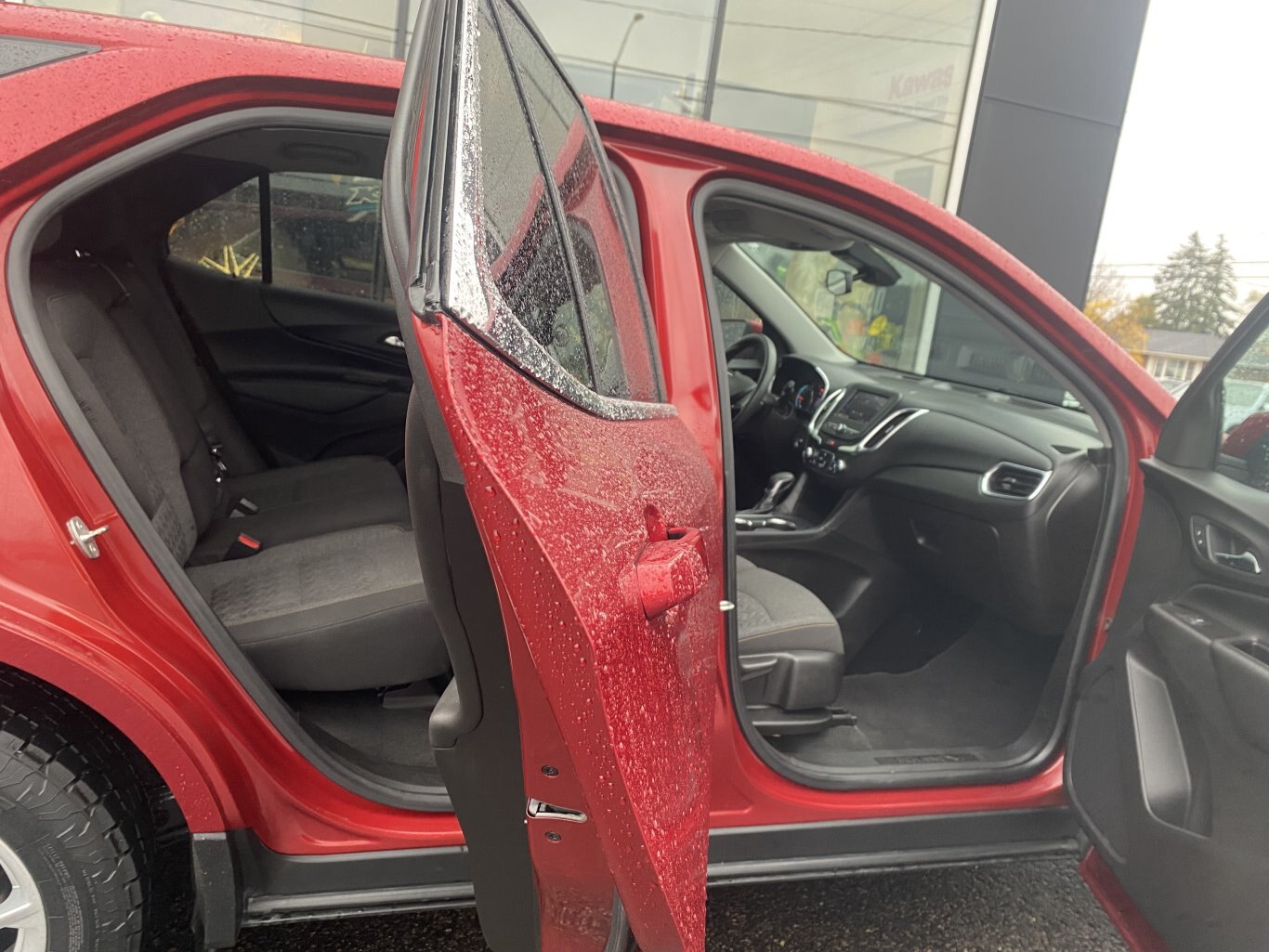 2022 CHEVROLET EQUINOX LT AWD (PREVIOUS RENTAL) WITH HEATED SEATS, REARVIEW CAMERA, ONSTAR SERVICES AND REMOTE START!!