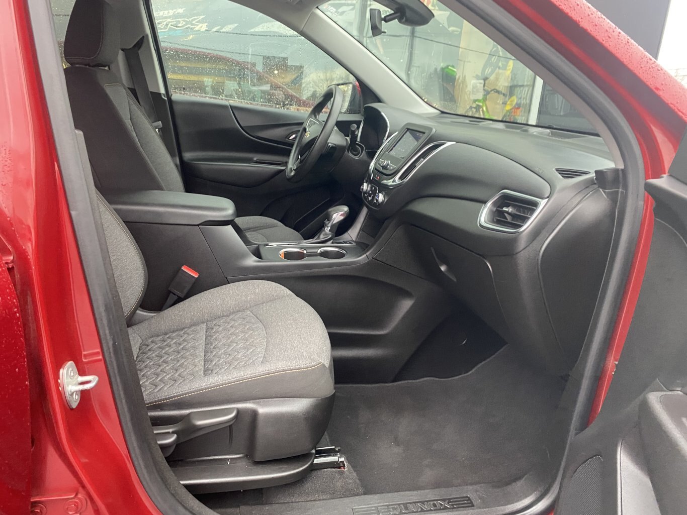 2022 CHEVROLET EQUINOX LT AWD (PREVIOUS RENTAL) WITH HEATED SEATS, REARVIEW CAMERA, ONSTAR SERVICES AND REMOTE START!!