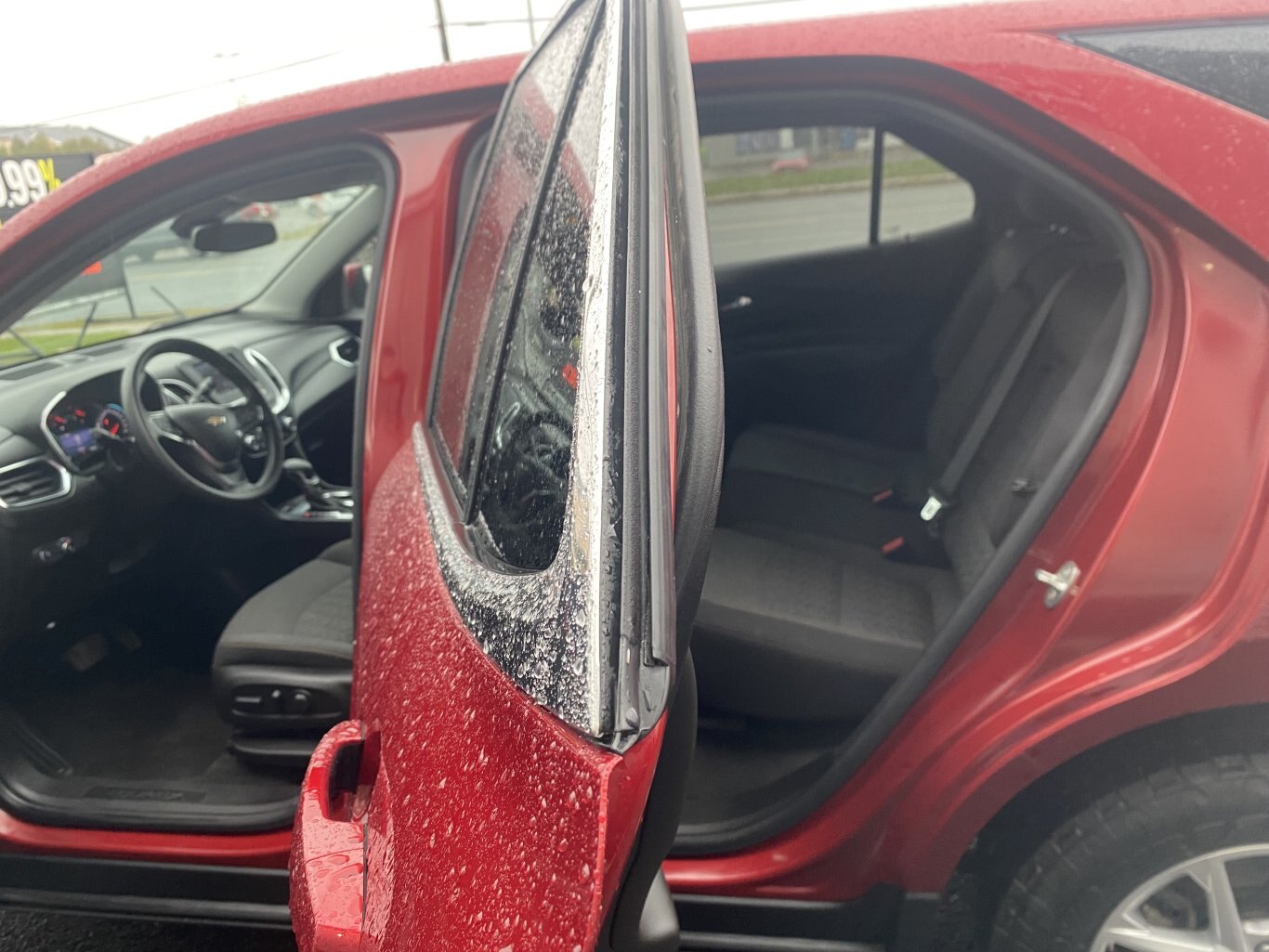 2022 CHEVROLET EQUINOX LT AWD (PREVIOUS RENTAL) WITH HEATED SEATS, REARVIEW CAMERA, ONSTAR SERVICES AND REMOTE START!!