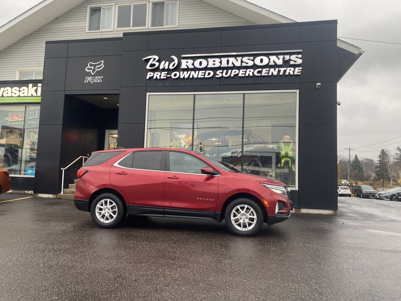 2022 CHEVROLET EQUINOX LT AWD (PREVIOUS RENTAL) WITH HEATED SEATS, REARVIEW CAMERA, ONSTAR SERVICES AND REMOTE START!!