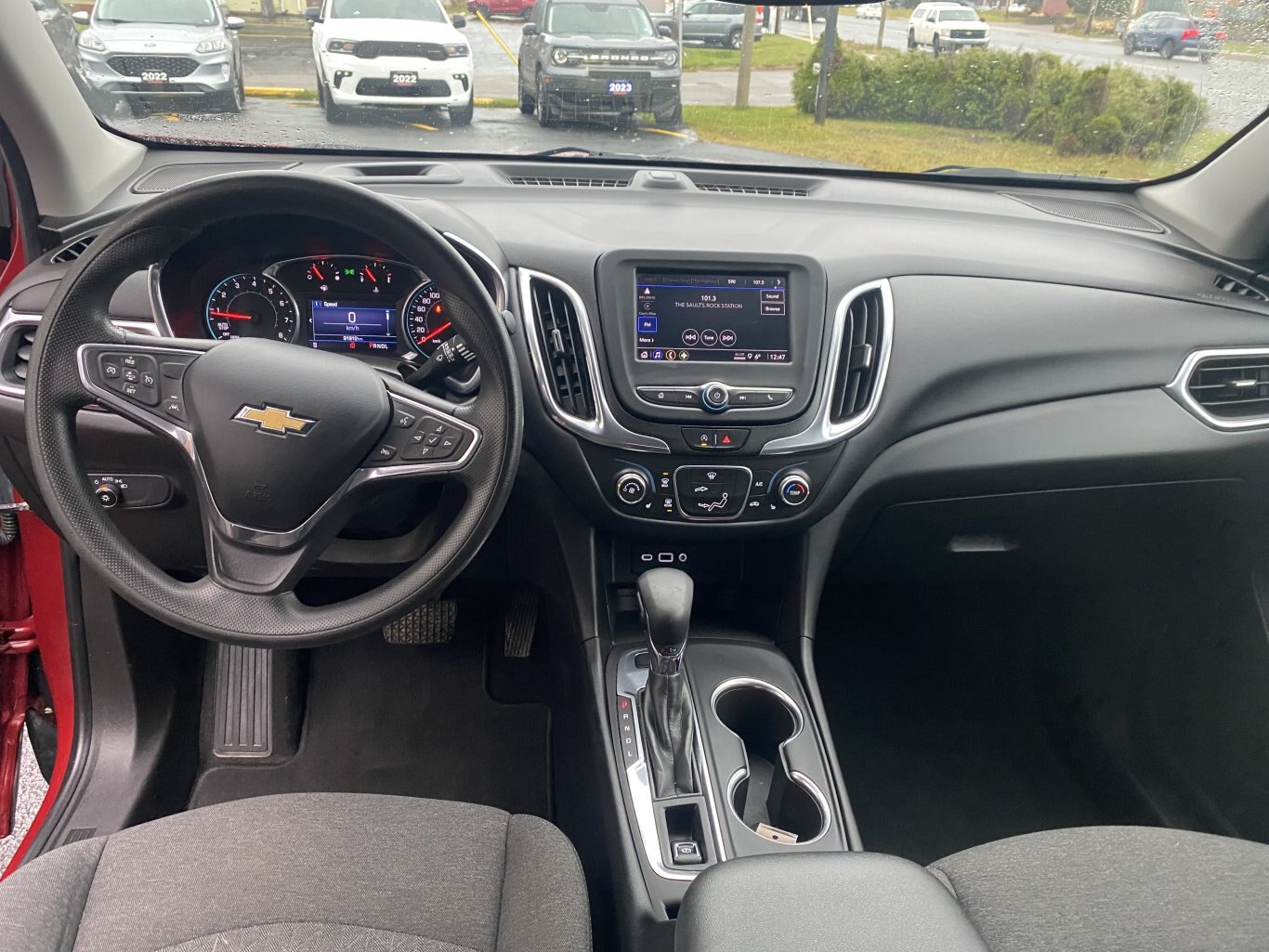 2022 CHEVROLET EQUINOX LT AWD (PREVIOUS RENTAL) WITH HEATED SEATS, REARVIEW CAMERA, ONSTAR SERVICES AND REMOTE START!!