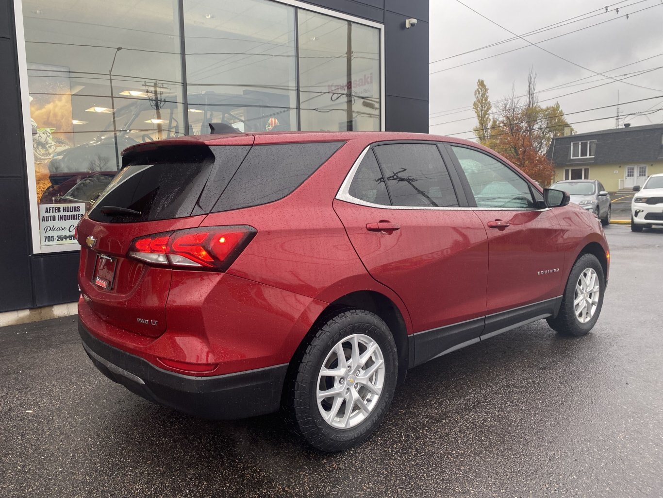 2022 CHEVROLET EQUINOX LT AWD (PREVIOUS RENTAL) WITH HEATED SEATS, REARVIEW CAMERA, ONSTAR SERVICES AND REMOTE START!!