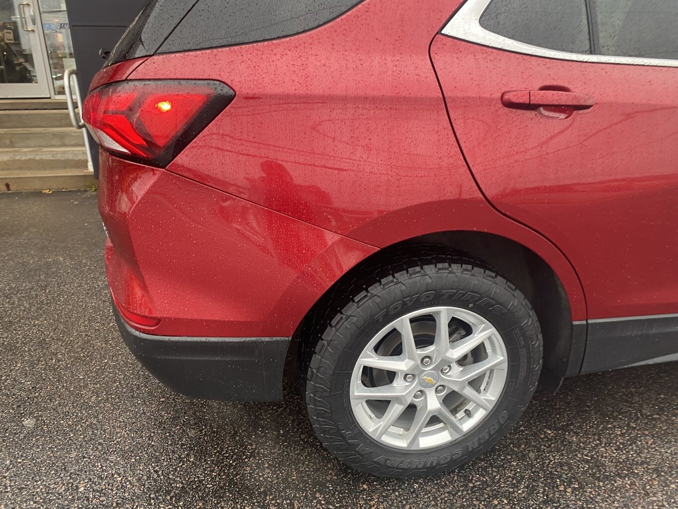 2022 CHEVROLET EQUINOX LT AWD (PREVIOUS RENTAL) WITH HEATED SEATS, REARVIEW CAMERA, ONSTAR SERVICES AND REMOTE START!!