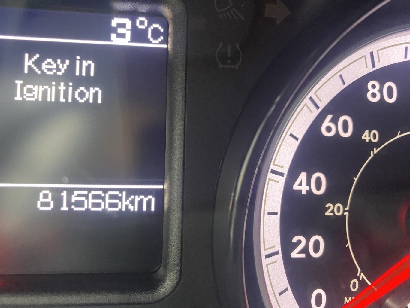 2023 RAM 1500 CLASSIC SLT 4X4 CREWCAB (PREVIOUS RENTAL) WITH REARVIEW CAMERA!!