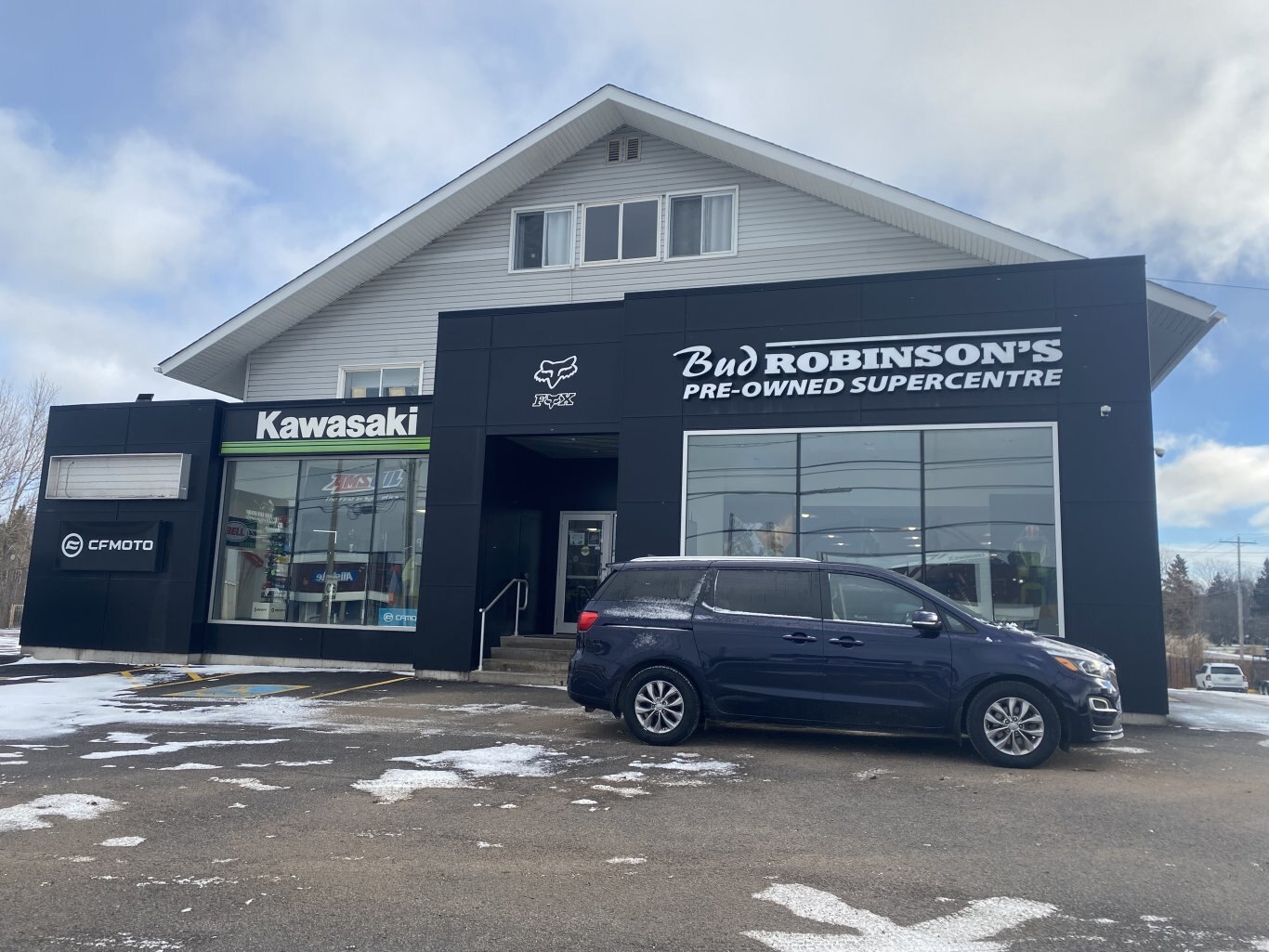 2020 KIA SEDONA LX FWD 7 PASSENGER WITH REARVIEW CAMERA!!