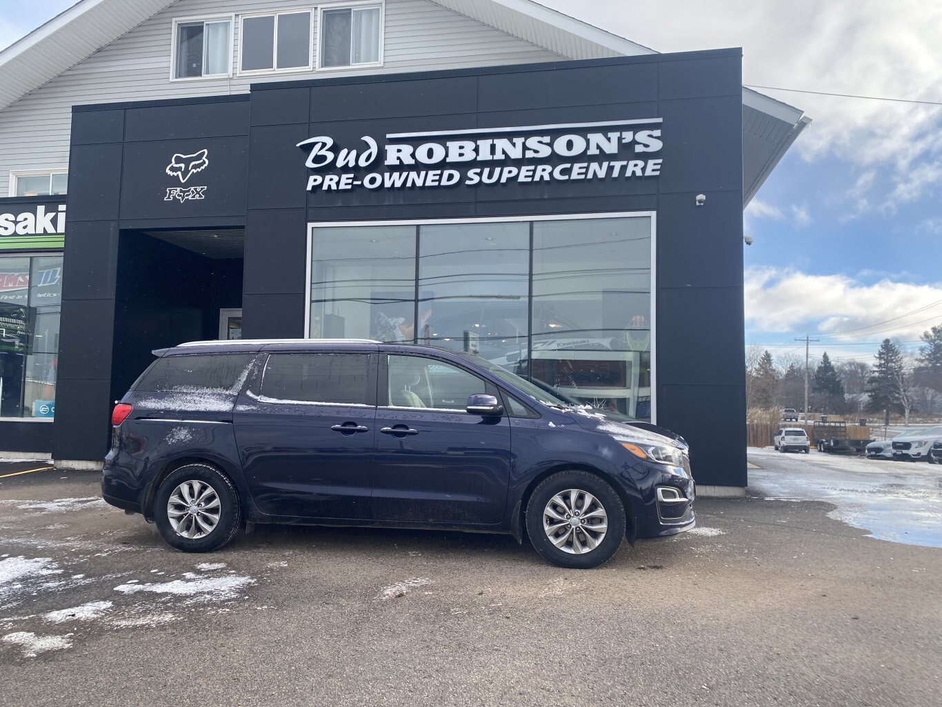 2020 KIA SEDONA LX FWD 7 PASSENGER WITH REARVIEW CAMERA!!