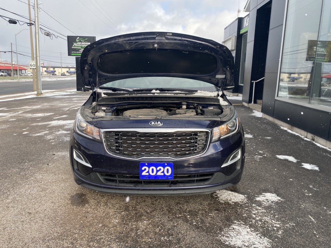 2020 KIA SEDONA LX FWD 7 PASSENGER WITH REARVIEW CAMERA!!