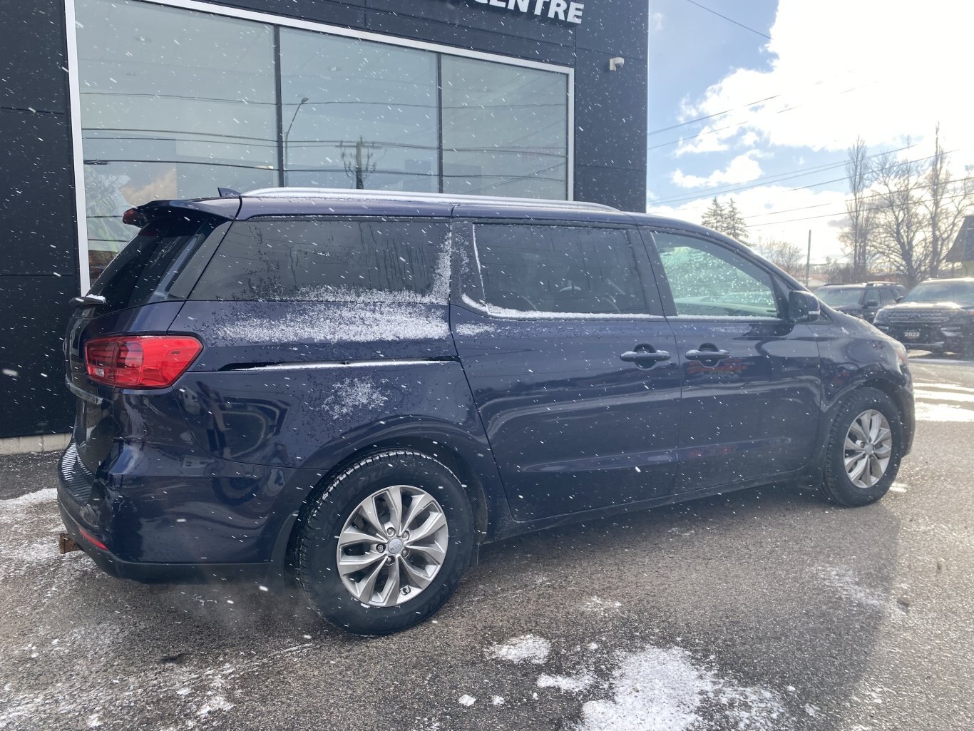 2020 KIA SEDONA LX FWD 7 PASSENGER WITH REARVIEW CAMERA!!