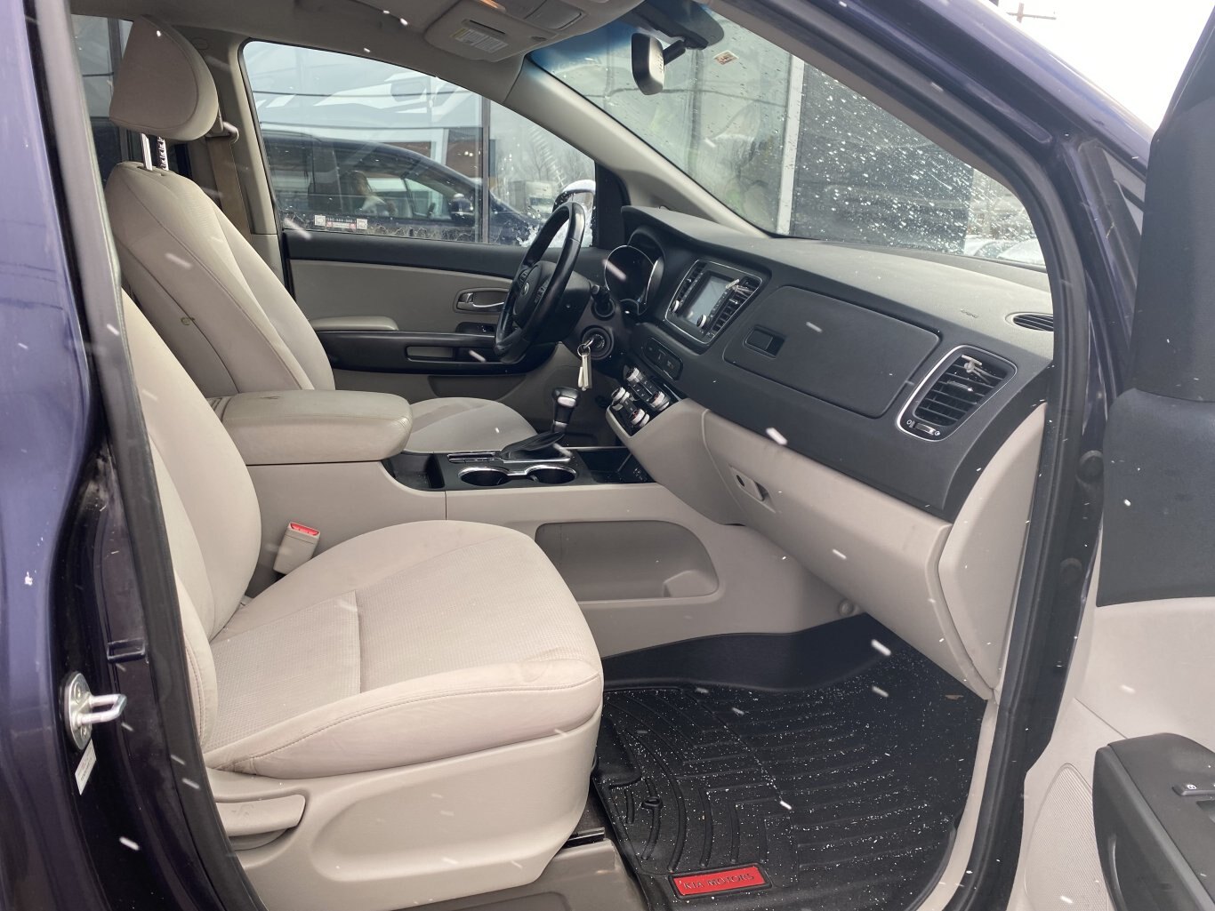 2020 KIA SEDONA LX FWD 7 PASSENGER WITH REARVIEW CAMERA!!