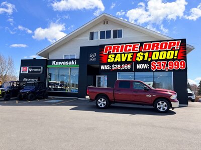 2023 RAM 1500 CLASSIC SLT CREWCAB (PREVIOUS RENTAL) WITH REARVIEW CAMERA!!