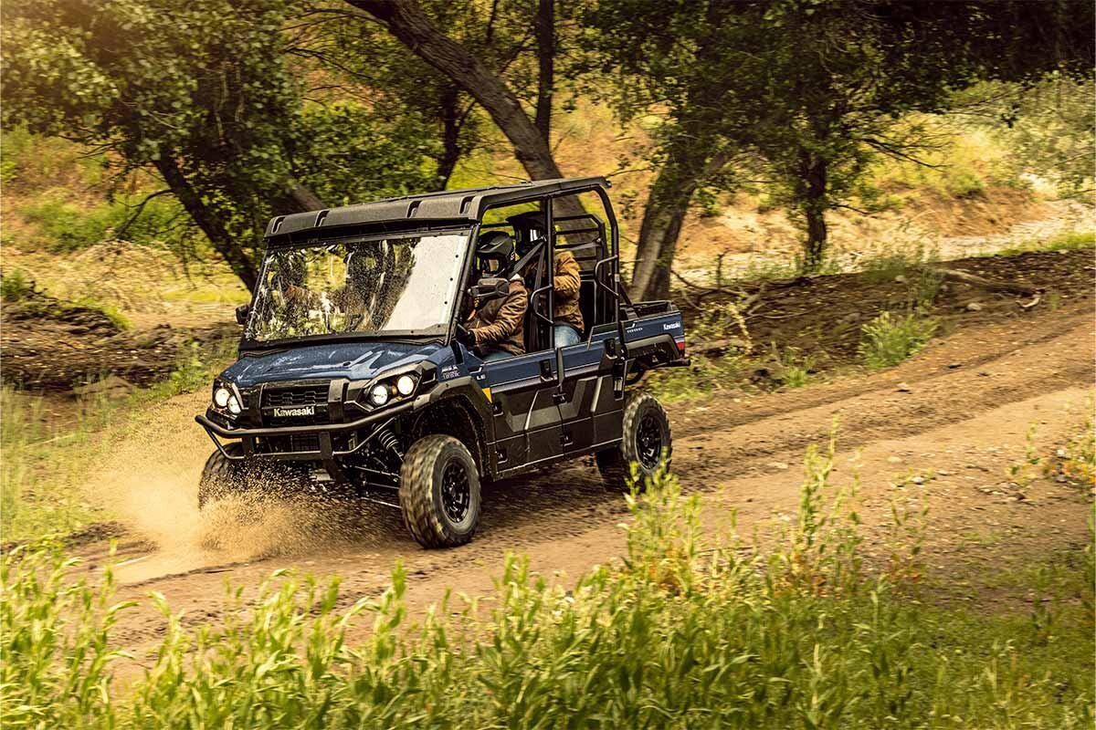 2027 Kawasaki MULE PRO FXT 1000 LE Metallic Light Gray