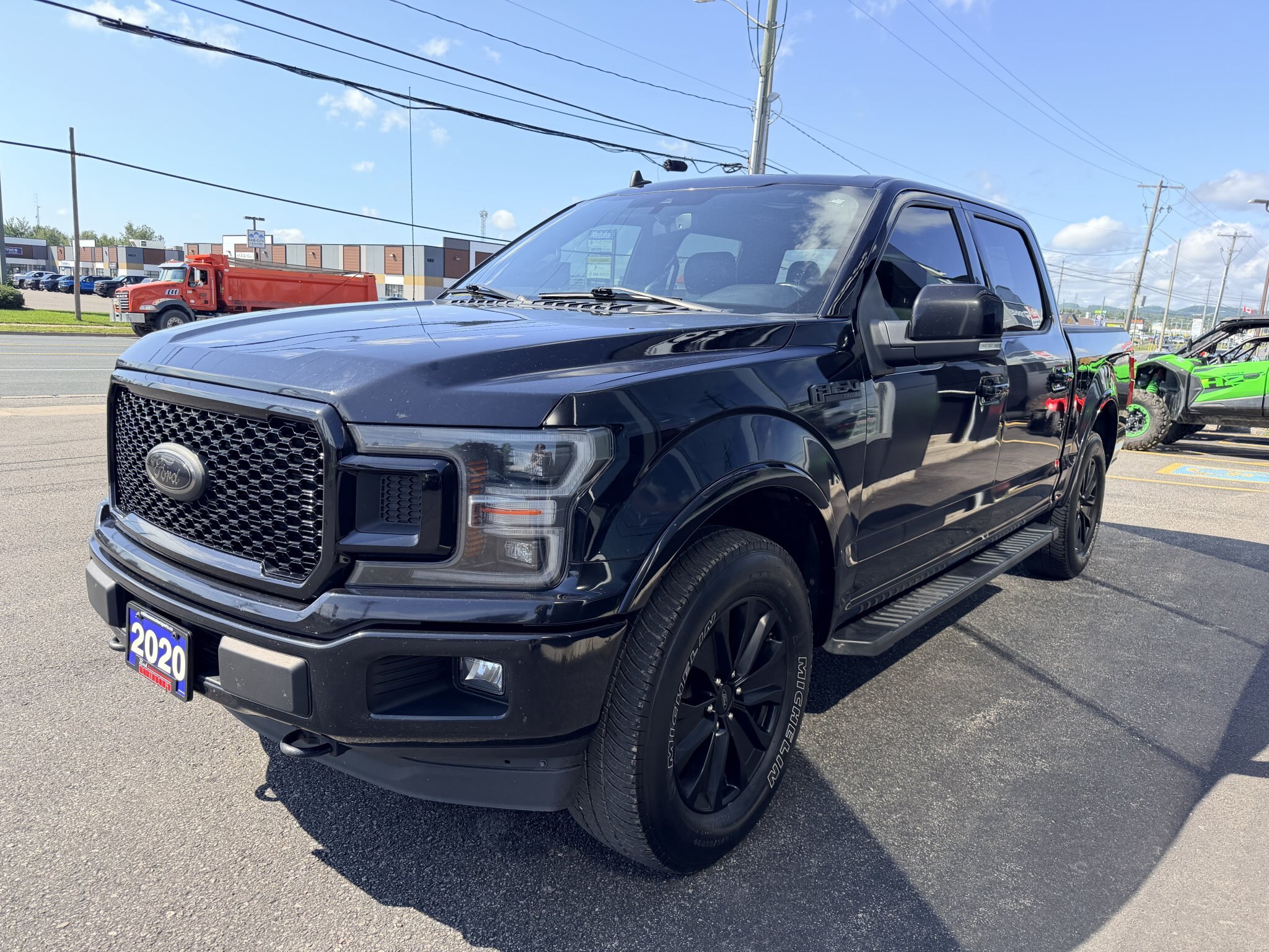 2020 FORD F 150 LARIAT SUPERCREW 4X4 WITH REMOTE START, LEATHER SEATS, HEATED/COOLED SEATS, REARVIEW CAMERA AND NAVIGATION!!