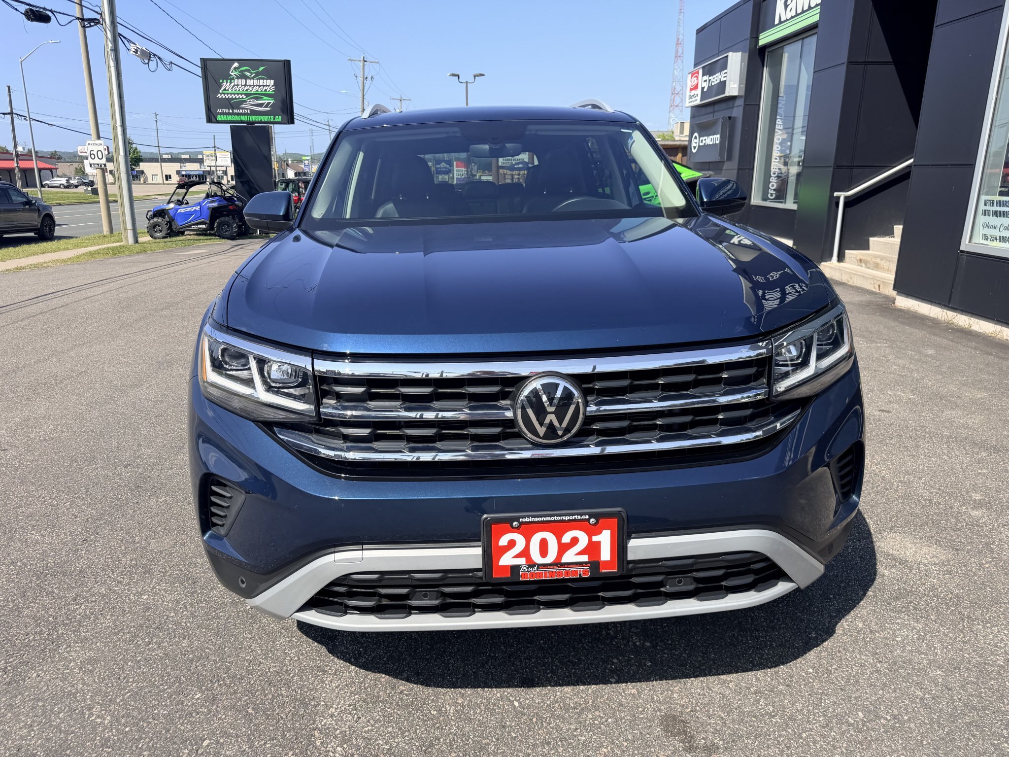 2021 VOLKSWAGEN ATLAS HIGHLINE 4MOTION SEL AWD 7 PASSENGER SEATING W/SUMMER AND WINTER TIRES, REMOTE START, LEATHER SEATS, HEATED/COOLED SEATS, HEATED STEERING WHEEL, SUNROOF, POWER LIFTGATE, REARVIEW CAMERA AND NAVIGATION!