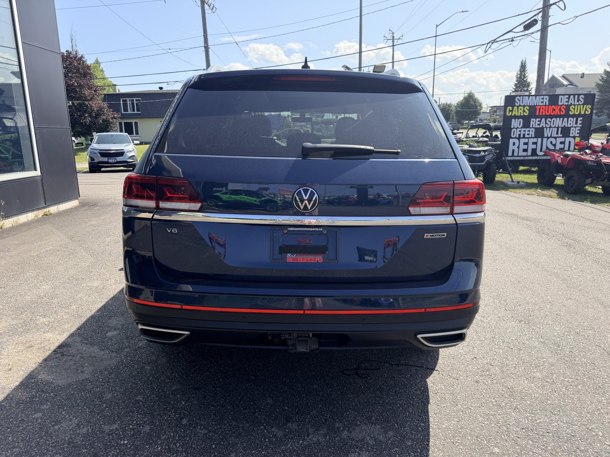 2021 VOLKSWAGEN ATLAS HIGHLINE 4MOTION SEL AWD 7 PASSENGER SEATING W/SUMMER AND WINTER TIRES, REMOTE START, LEATHER SEATS, HEATED/COOLED SEATS, HEATED STEERING WHEEL, SUNROOF, POWER LIFTGATE, REARVIEW CAMERA AND NAVIGATION!