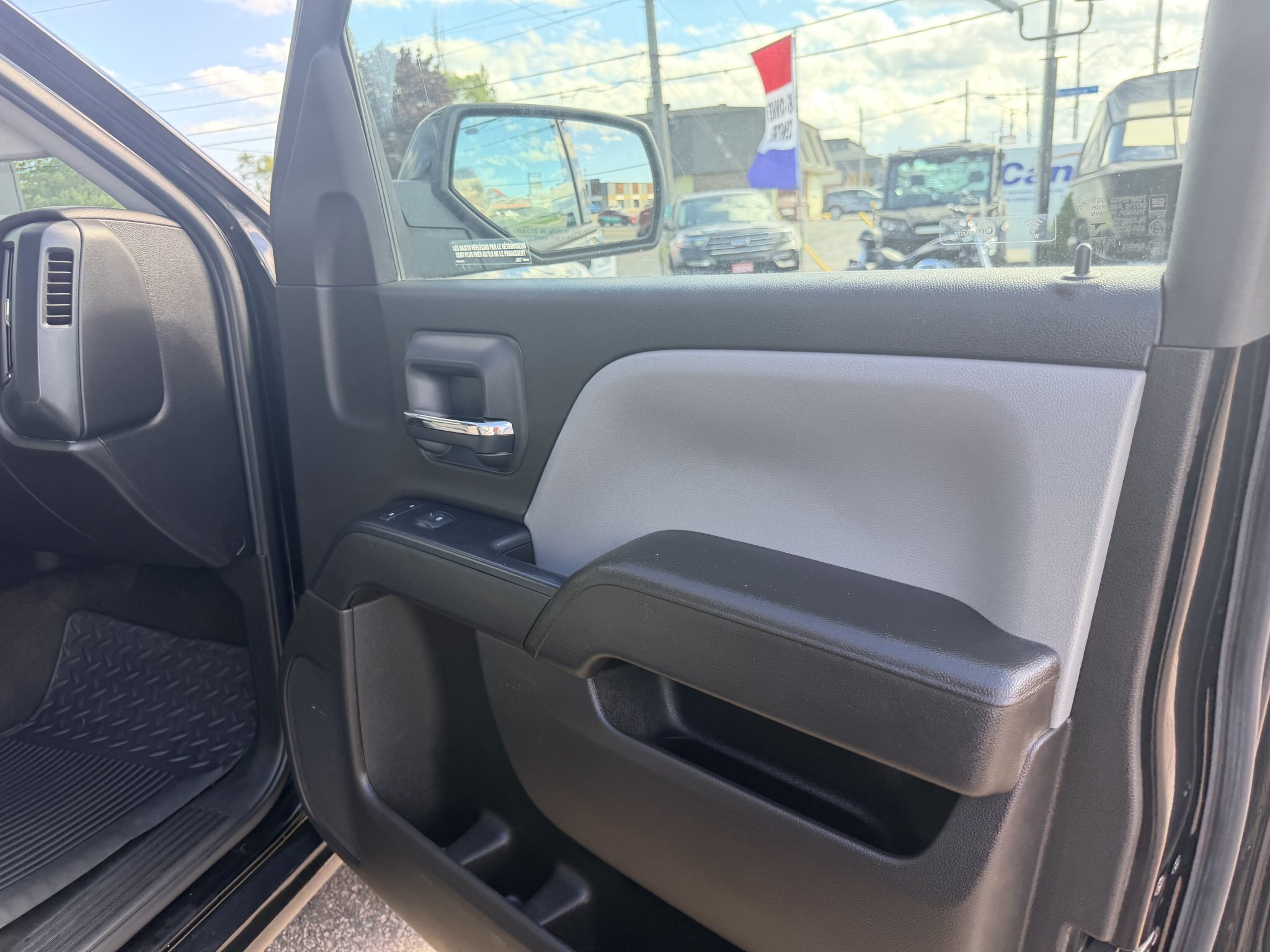 2018 GMC SIERRA 4X4 DOUBLE CAB ELEVATION WITH REARVIEW CAMERA AND TONNEAU COVER!