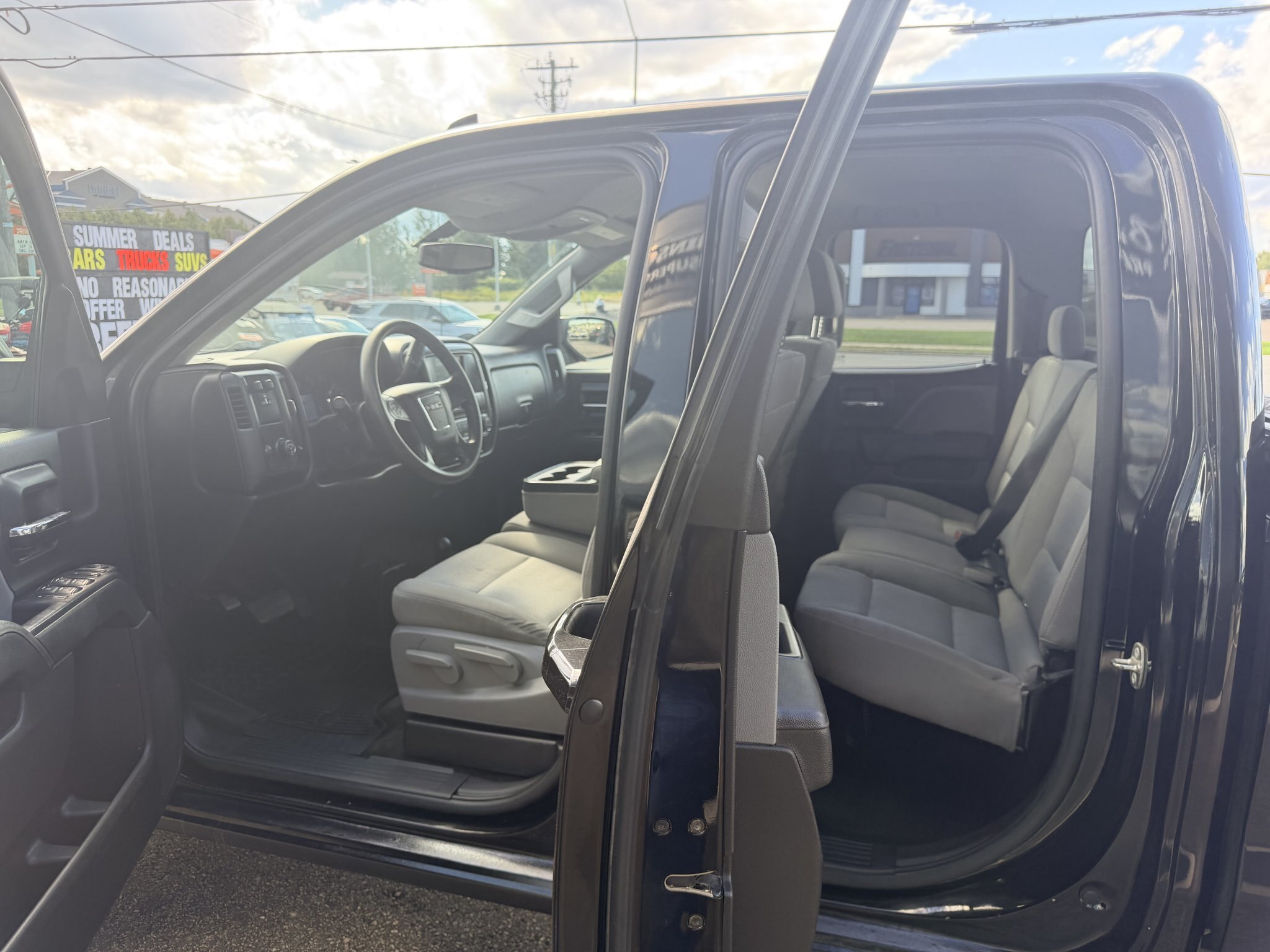 2018 GMC SIERRA 4X4 DOUBLE CAB ELEVATION WITH REARVIEW CAMERA AND TONNEAU COVER!