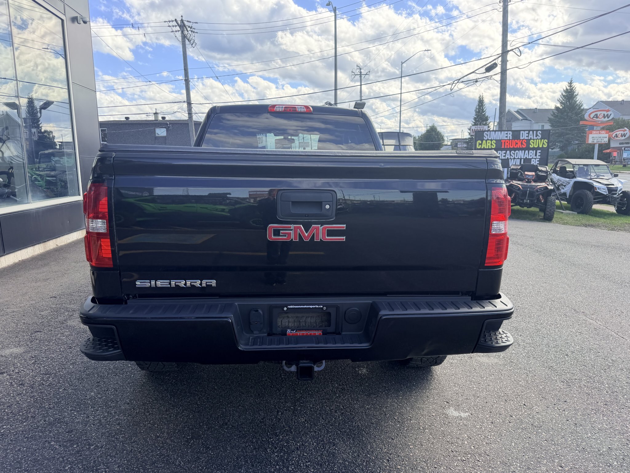2018 GMC SIERRA 4X4 DOUBLE CAB ELEVATION WITH REARVIEW CAMERA AND TONNEAU COVER!
