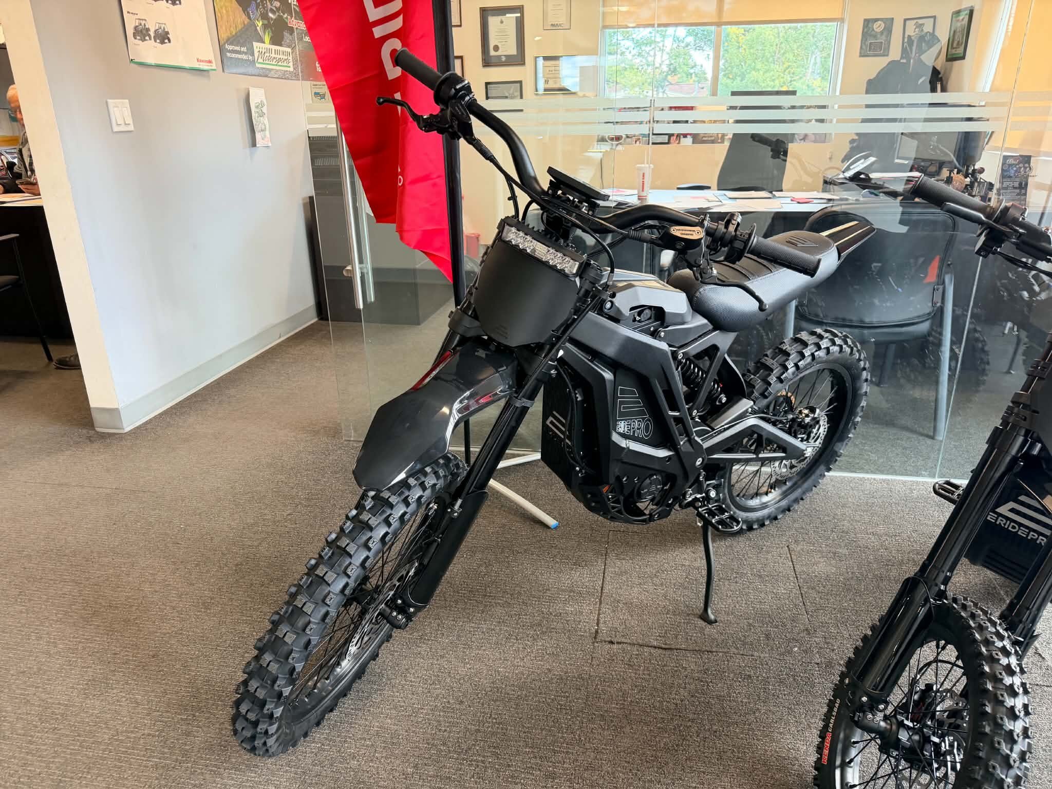 2026 E Ride Pro PRO SR Short Seat 19” / 18”