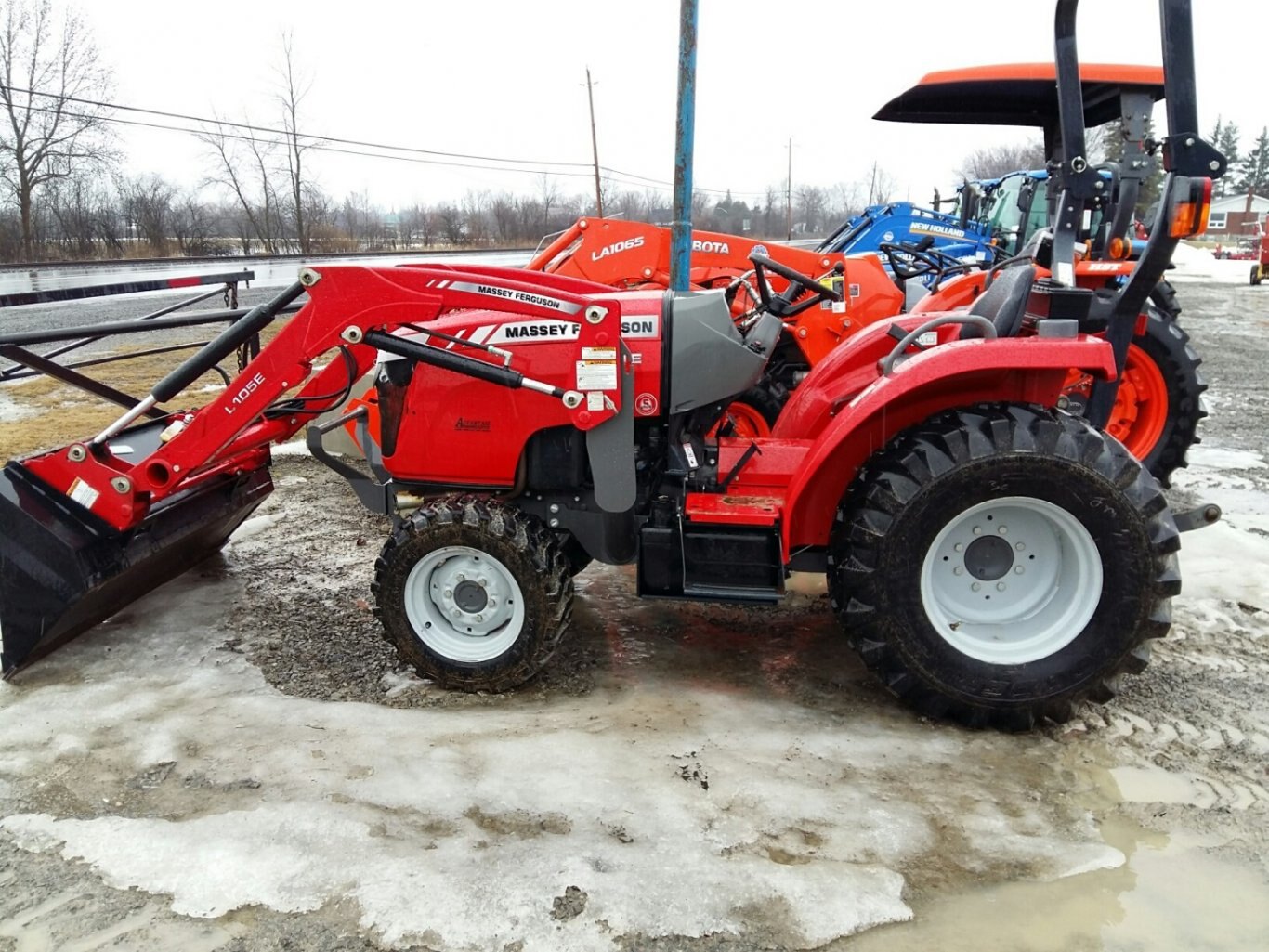 USed Equipment - Smiths Farm Equipment, Jasper ON 613-283-1758|MASSEY ...