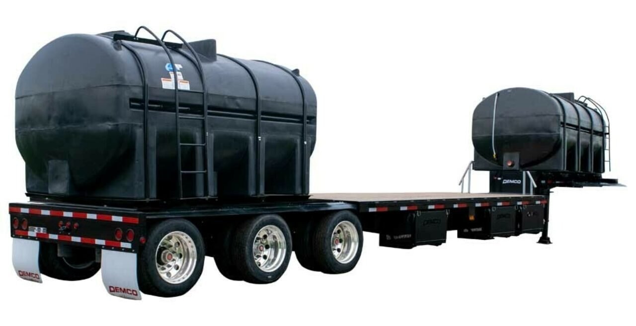 Demco  - 48' Liquid Tender Trailer - Triple Axle