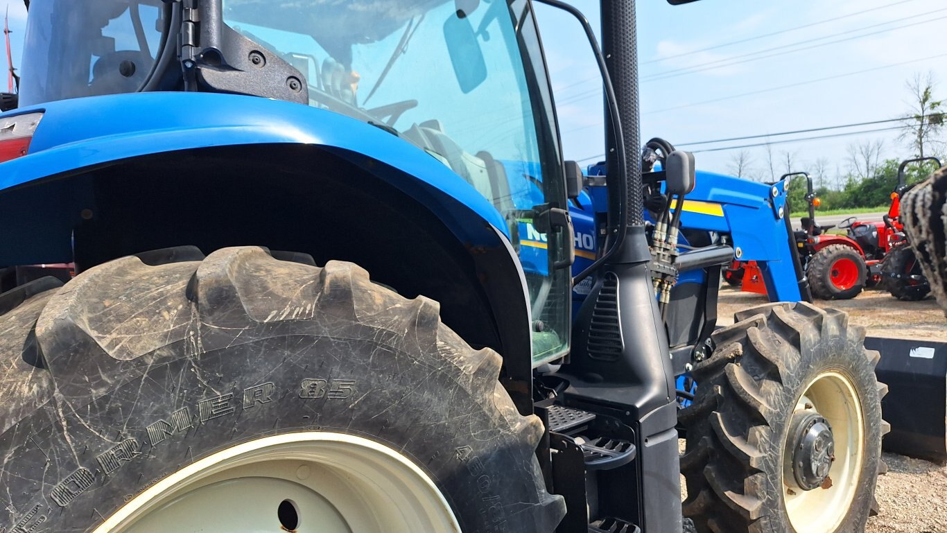 2017 NEW HOLLAND T6.155 TRACTOR & LOADER