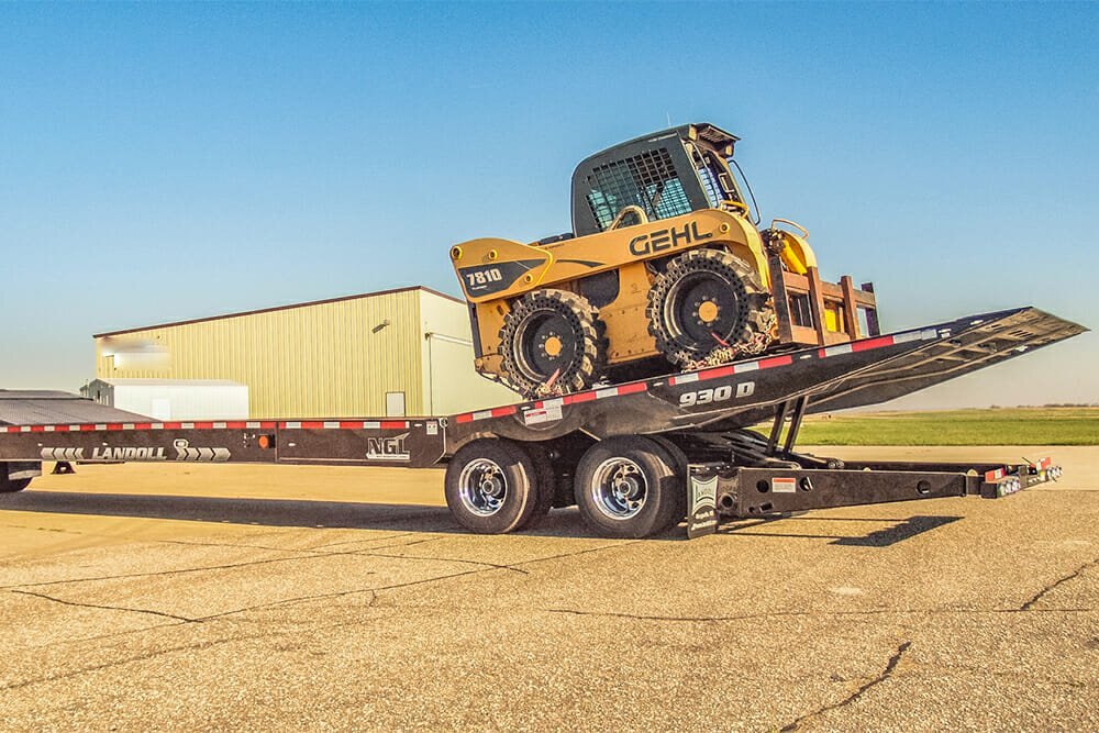 Landoll 930E TRAVELING TAIL TRAILER BLACK