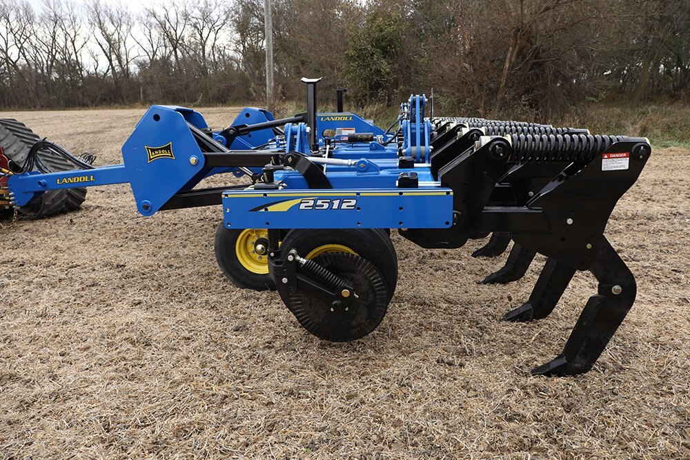 Landoll 2500 SERIES IN LINE RIPPER