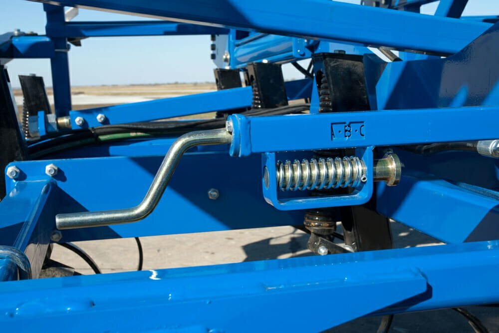 Landoll 9000 SERIES FIELD CULTIVATOR