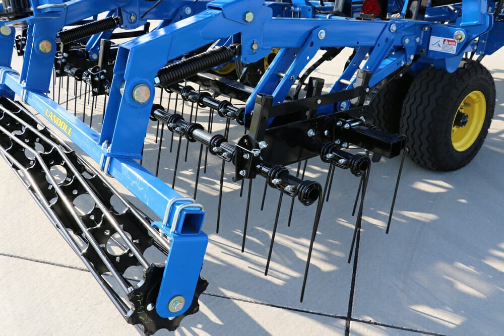 Landoll 9000 SERIES FIELD CULTIVATOR