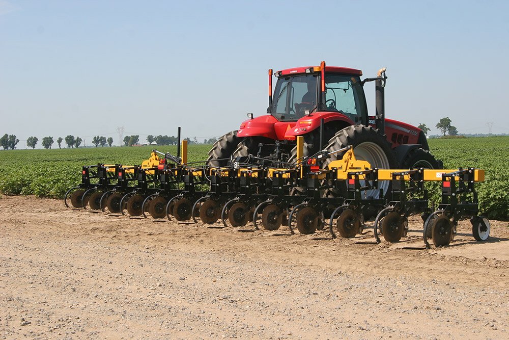 Landoll 2000 SERIES ROW CROP FIELD CULTIVATOR