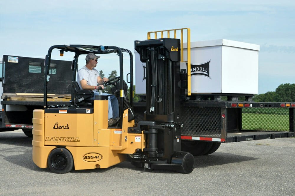 Landoll B55AC FORKLIFT