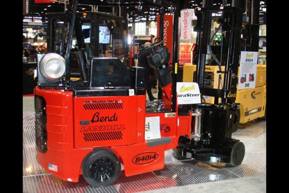 Landoll B40I5 FORKLIFT