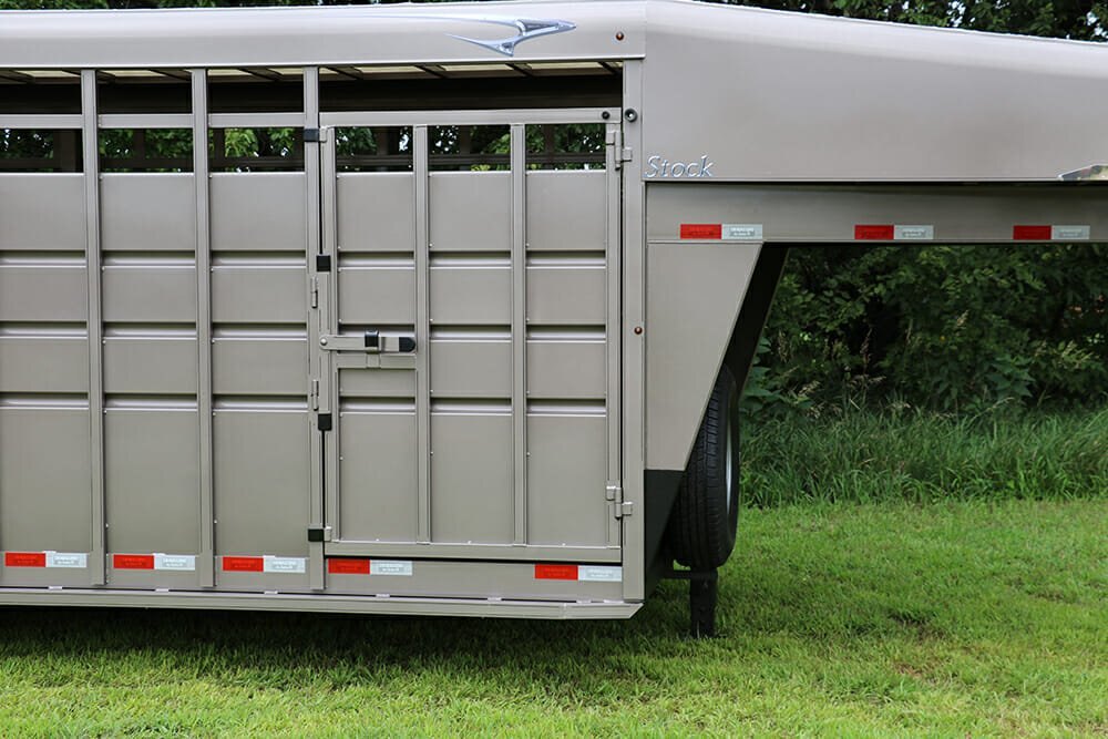 Landoll 7.5 WIDE STANDARD LIVESTOCK TRAILER