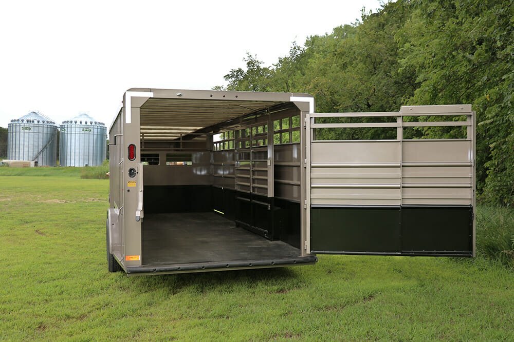 Landoll 7.5 WIDE STANDARD LIVESTOCK TRAILER