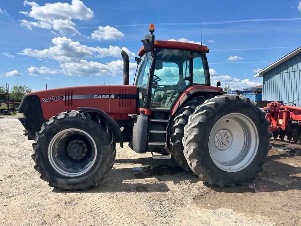 2002 CASE MAGNUM MX200 TRACTOR (CONSIGN)