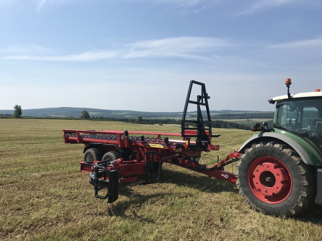 Anderson RBMPRO1400 Round bales