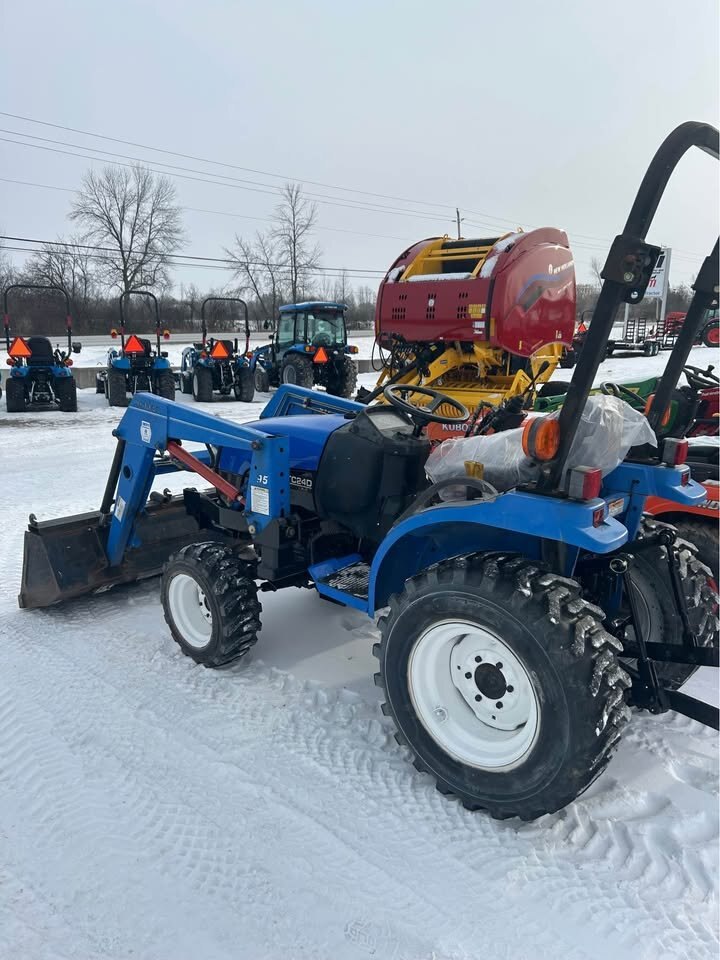 2003 NEW HOLLAND TC24D TRACTOR & LOADER